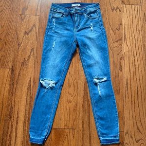 Cello distressed rugged blue jeans. Size 3- juniors